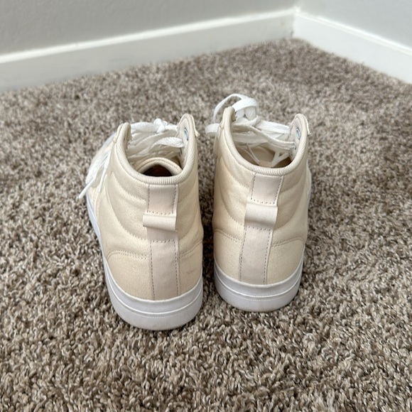 Adidas cream color sneakers size 8 - Picture 6 of 10
